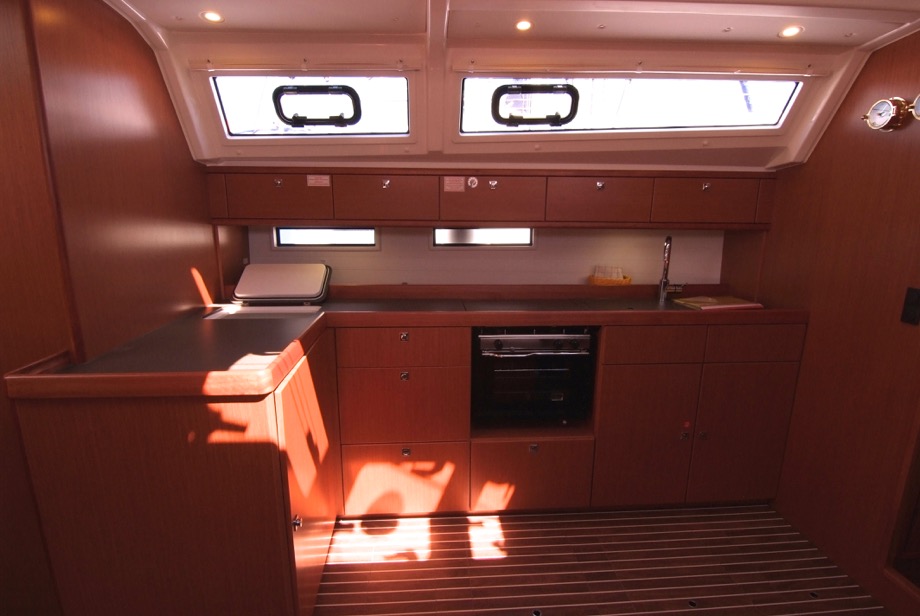 Bavaria Cruiser 46 — photo 12