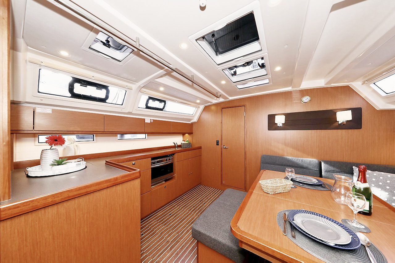 Bavaria Cruiser 46 — photo 7