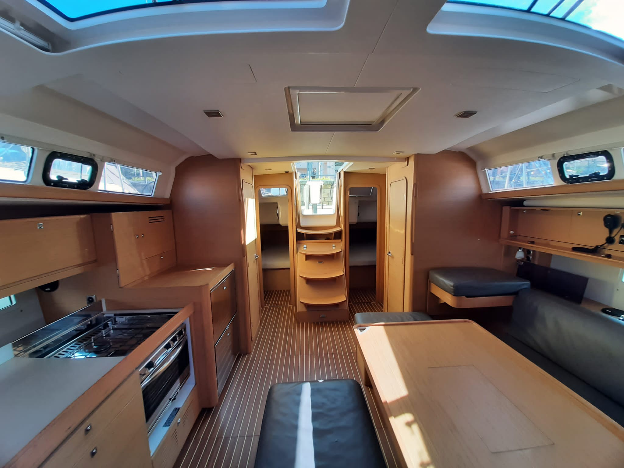 Dufour 460 Grand Large — photo 9