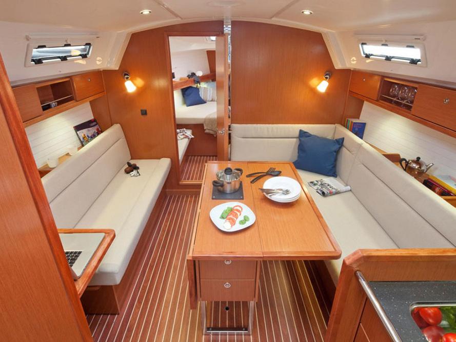 Bavaria 36 — photo 2