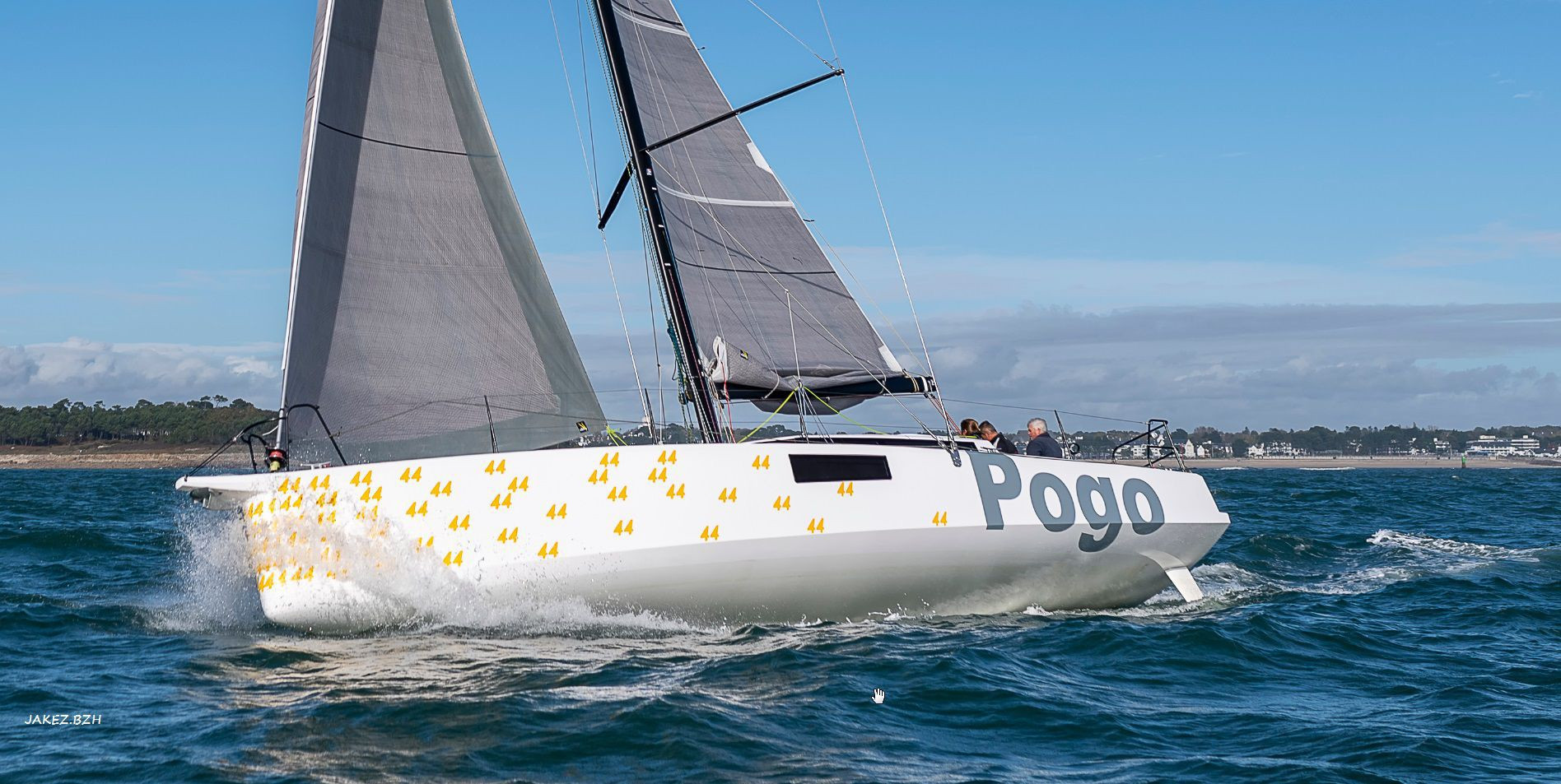 Pogo 44 — photo 23