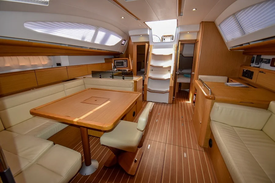 Sun Odyssey 50 DS — photo 28