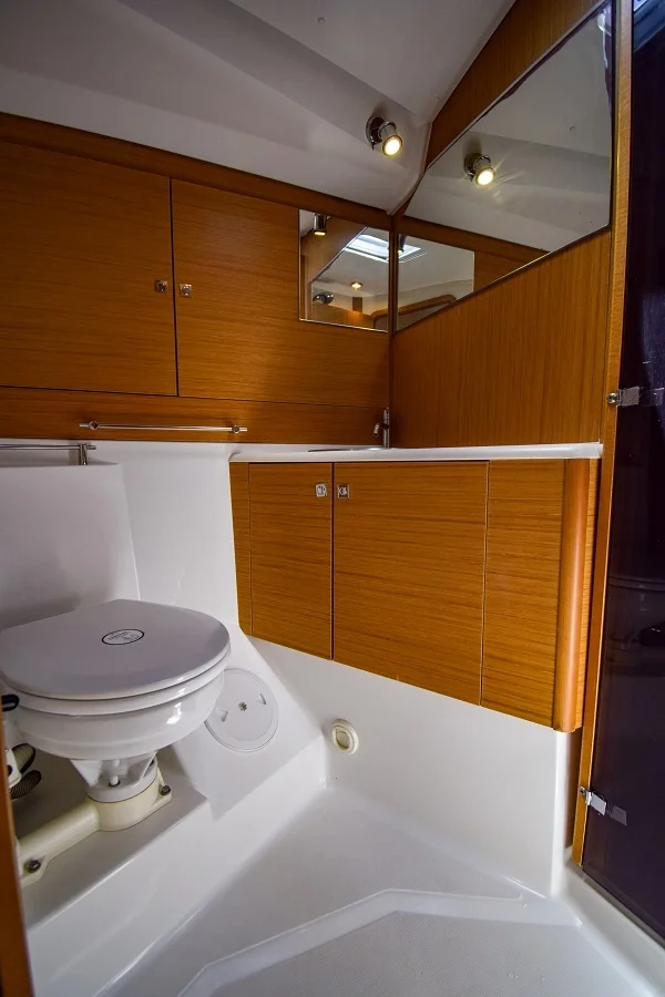 Sun Odyssey 50 DS — photo 25