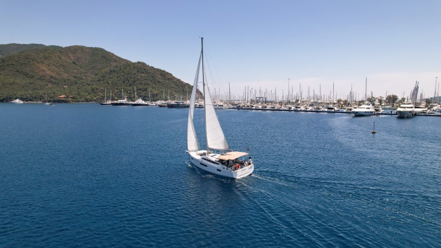Sun Odyssey 410 — photo 5
