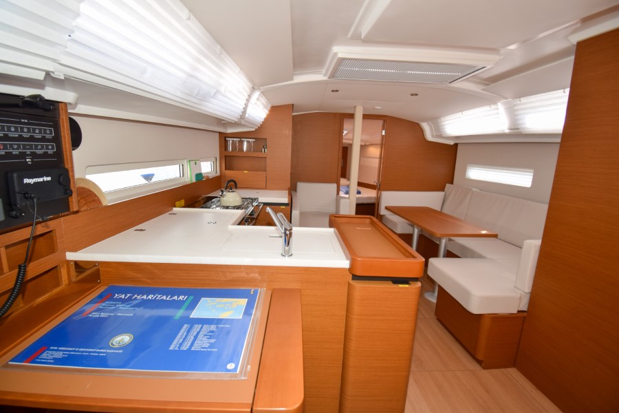 Sun Odyssey 410 — photo 8