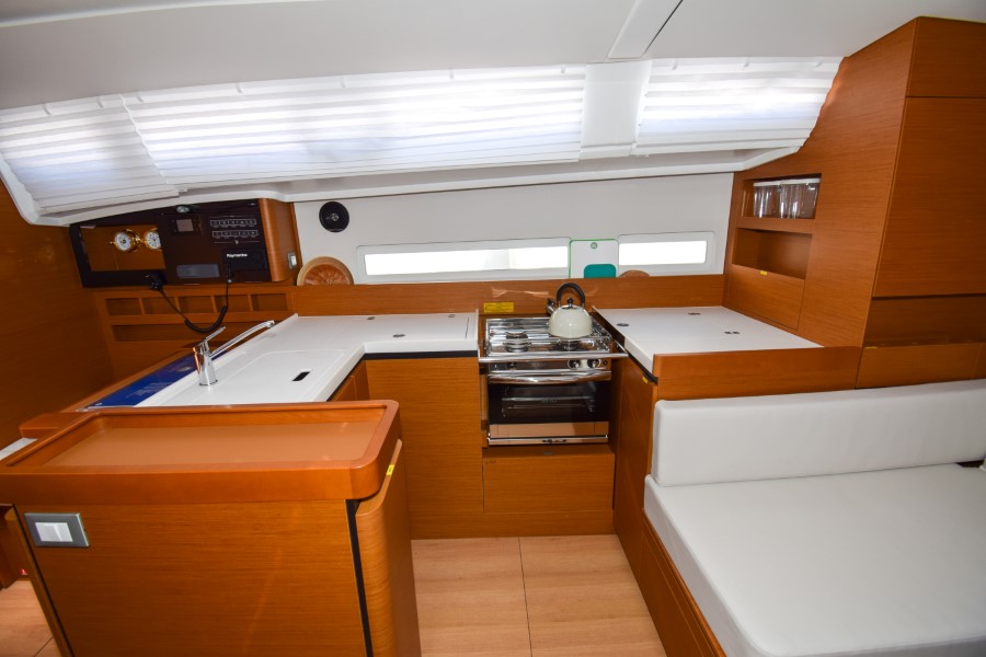 Sun Odyssey 410 — photo 35