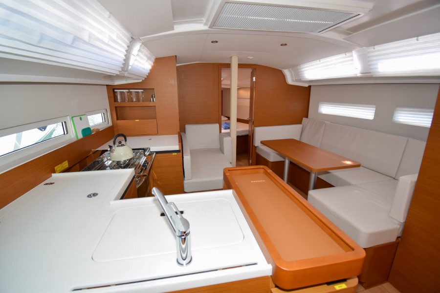 Sun Odyssey 410 — photo 39