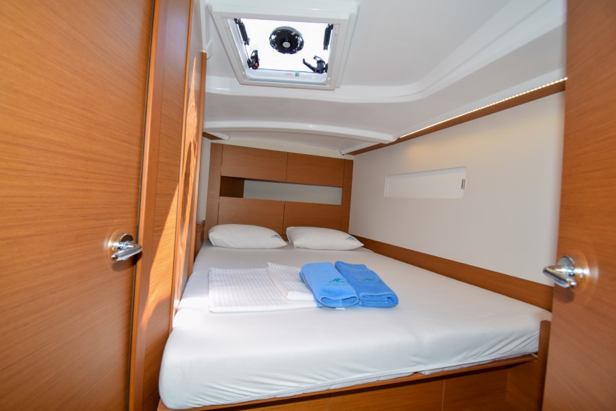 Sun Odyssey 410 — photo 18