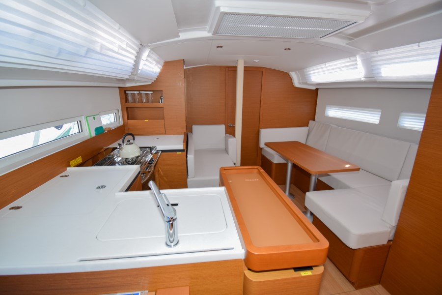 Sun Odyssey 410 — photo 41
