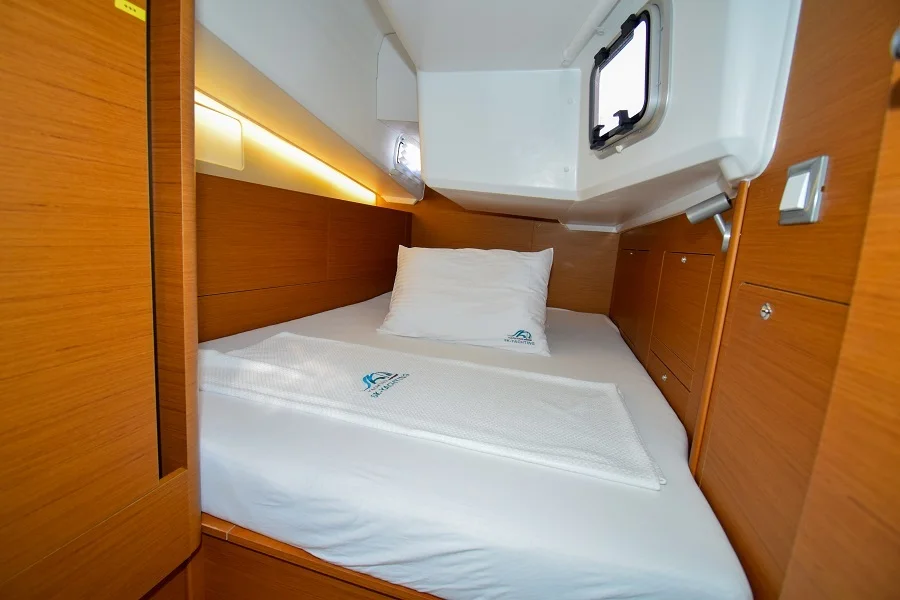 Sun Odyssey 410 — photo 4