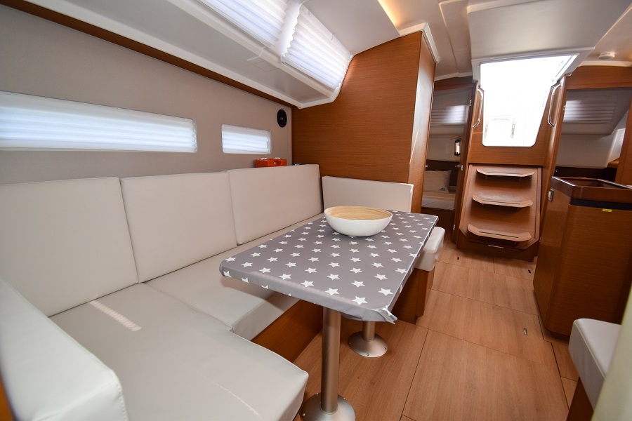 Sun Odyssey 410 — photo 17