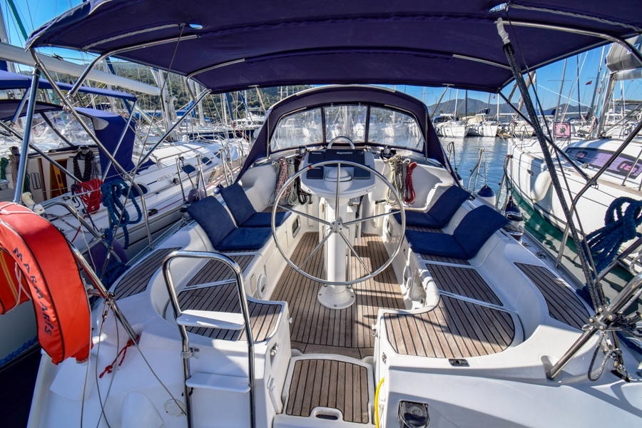 Sun Odyssey 37 — photo 2