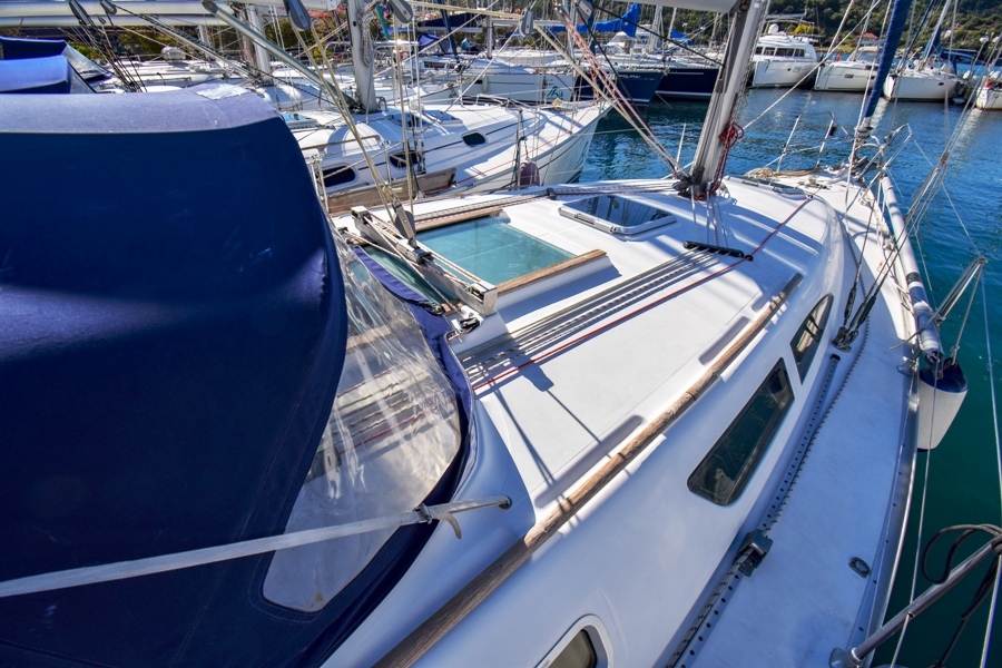 Sun Odyssey 37 — photo 4