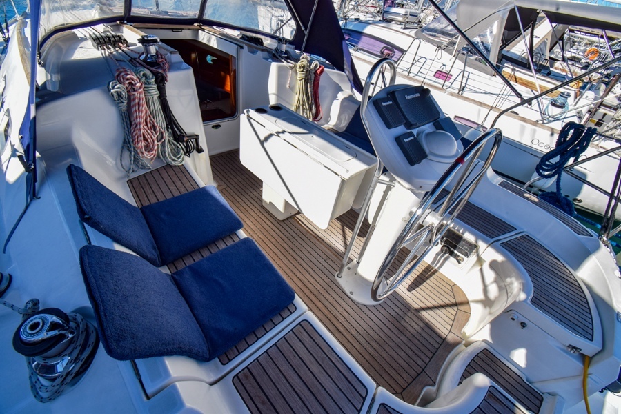Sun Odyssey 37 — photo 15