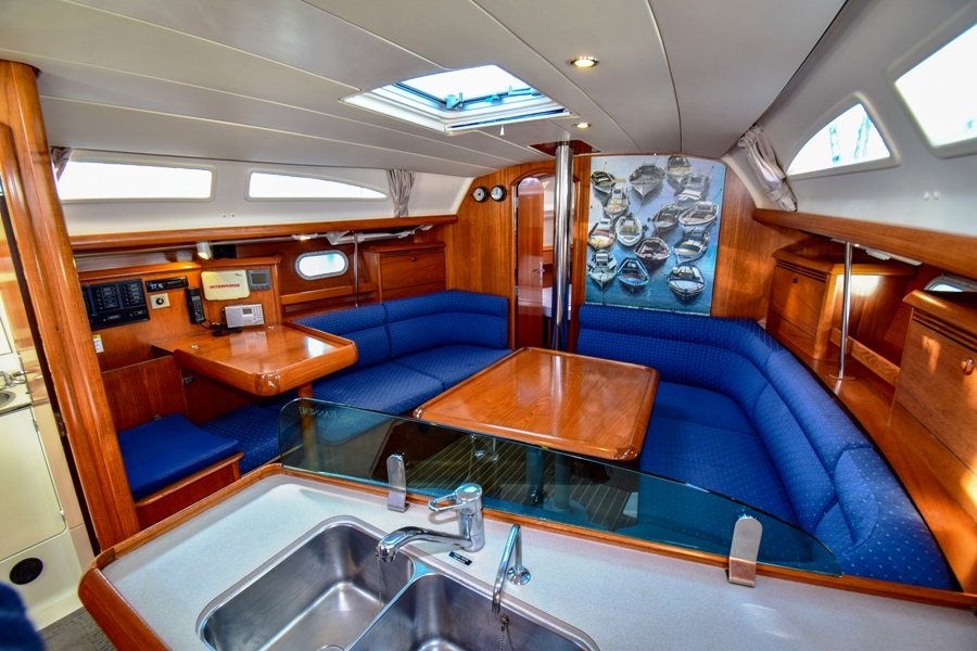 Sun Odyssey 37 — photo 12