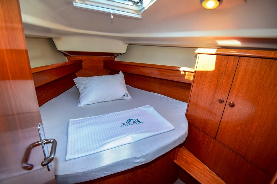 Sun Odyssey 37 — photo 16