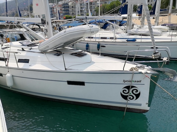 Bavaria 40 Cruiser — photo 12