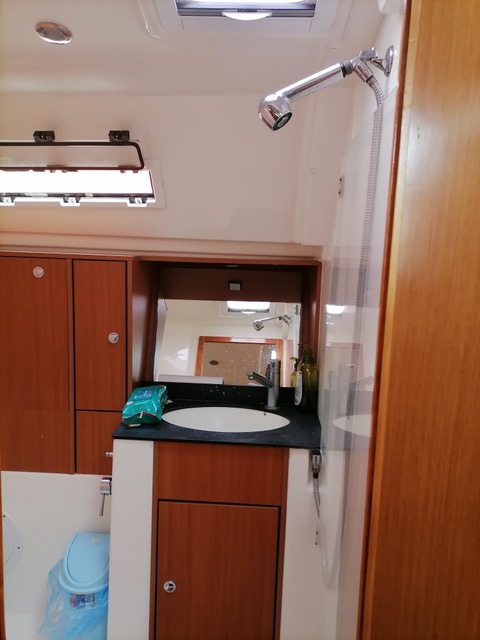 Bavaria 40 Cruiser — photo 13