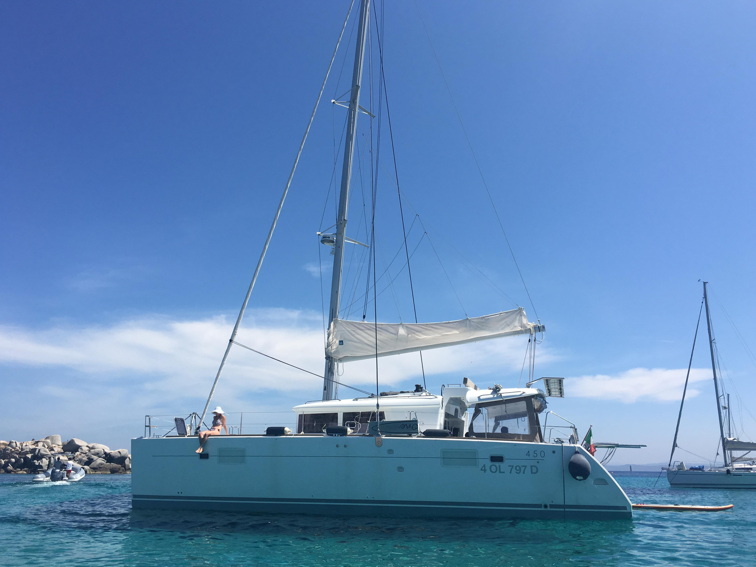 Lagoon 450 — photo 1