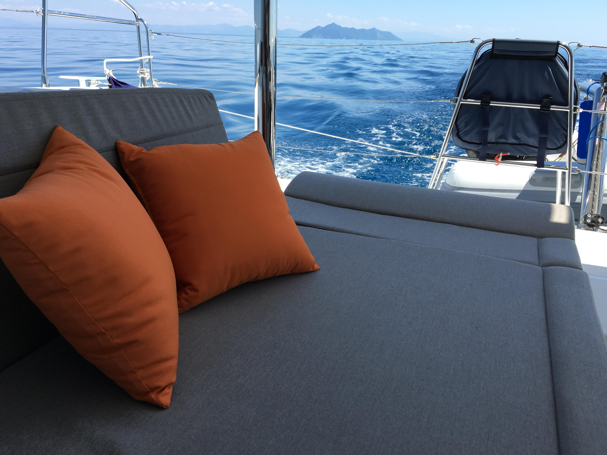 Lagoon 450 — photo 13