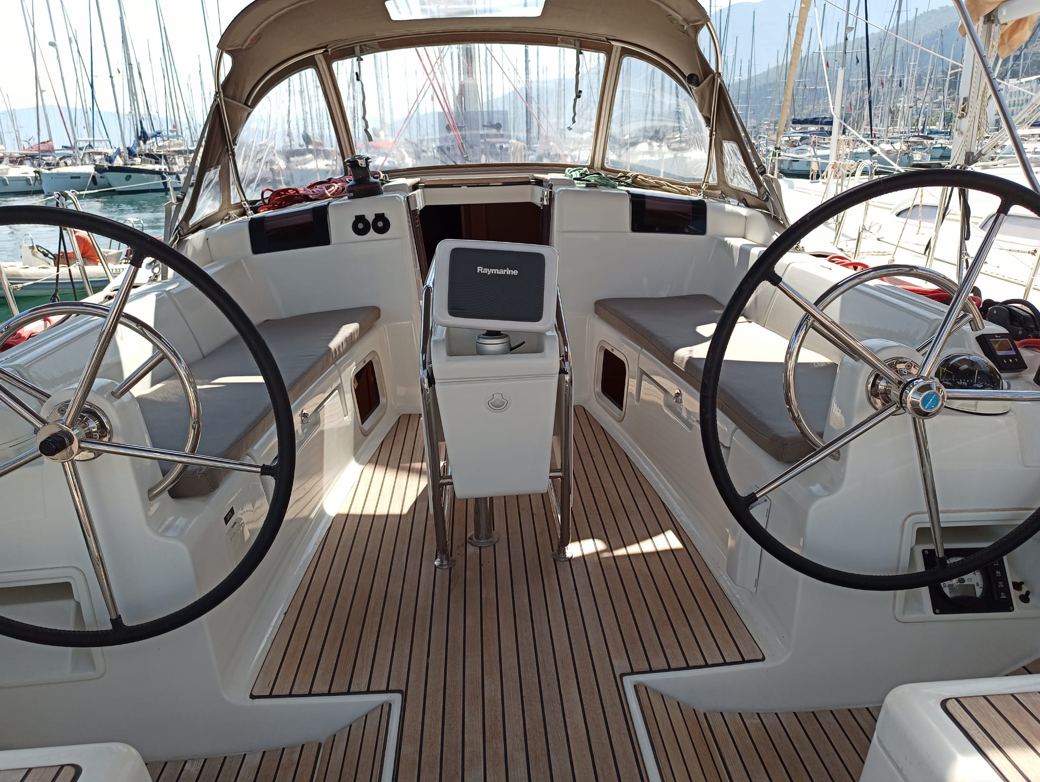 Sun Odyssey 419 — photo 23