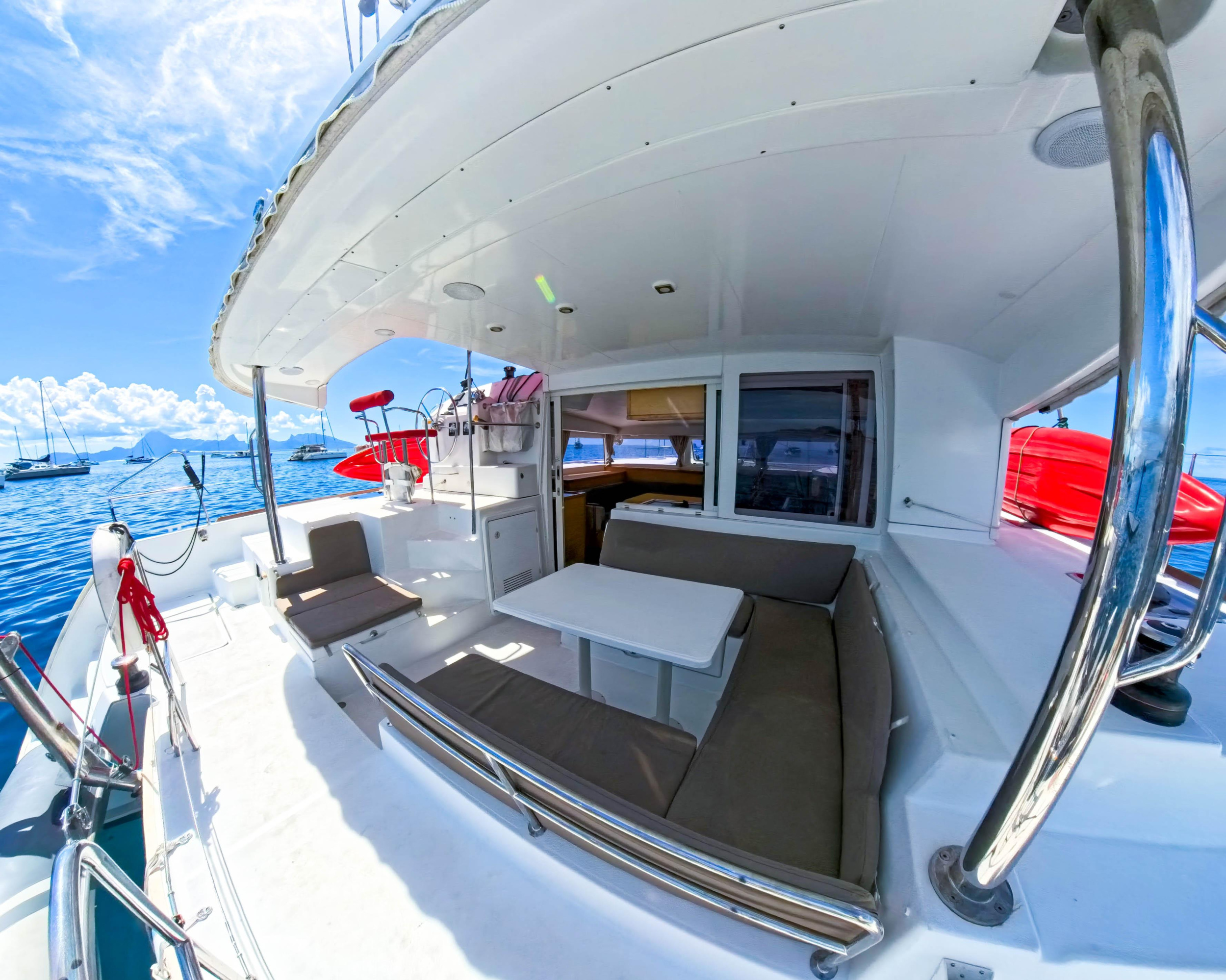 Lagoon 400 S2 — photo 2
