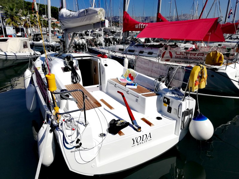 Oceanis 30.1 — photo 1