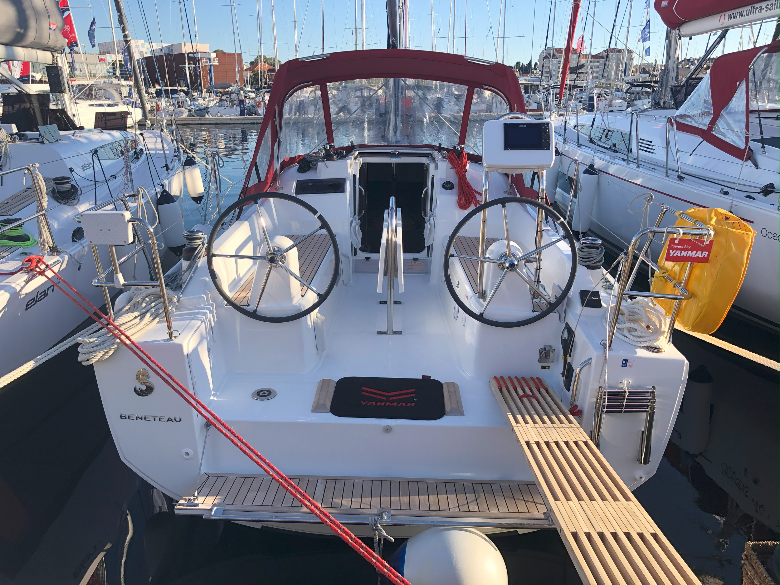 Oceanis 30.1 — photo 1