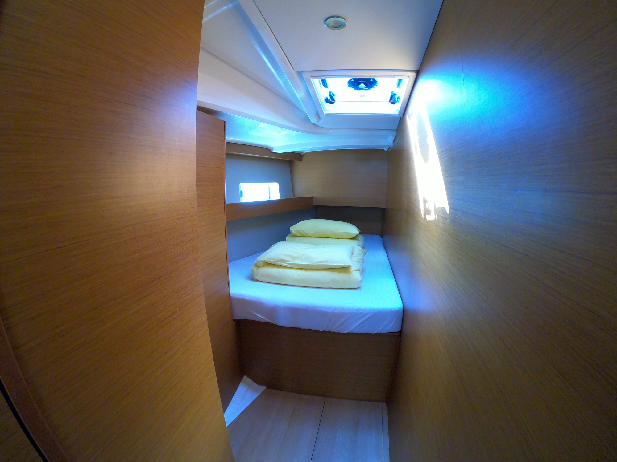 Sun Odyssey 490 — photo 7