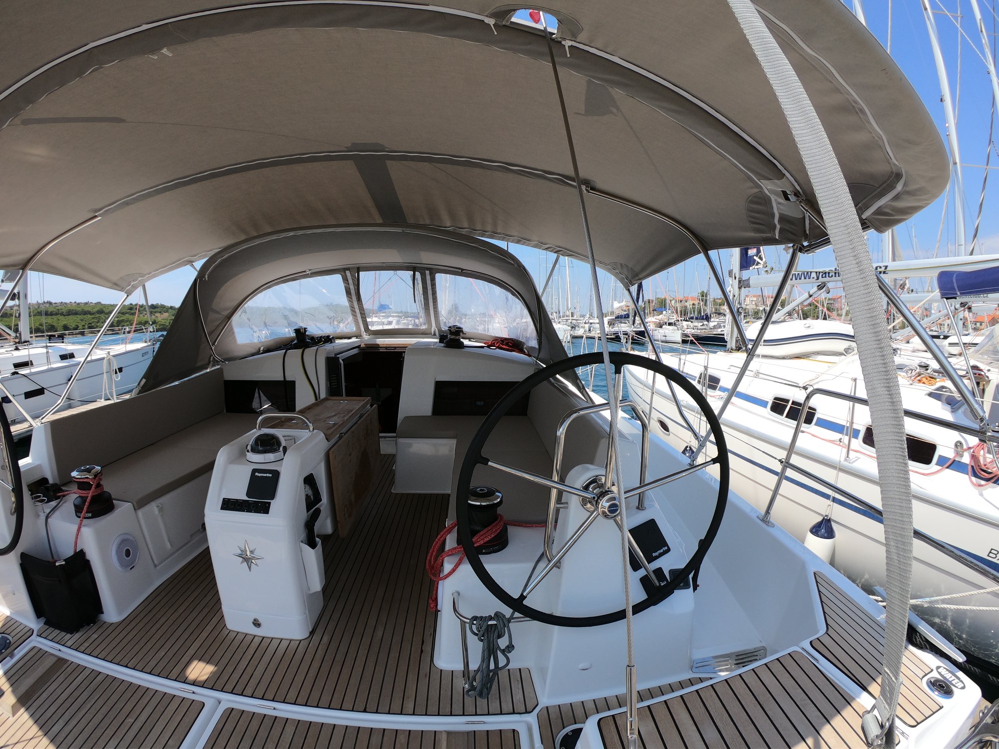 Sun Odyssey 490 — photo 23