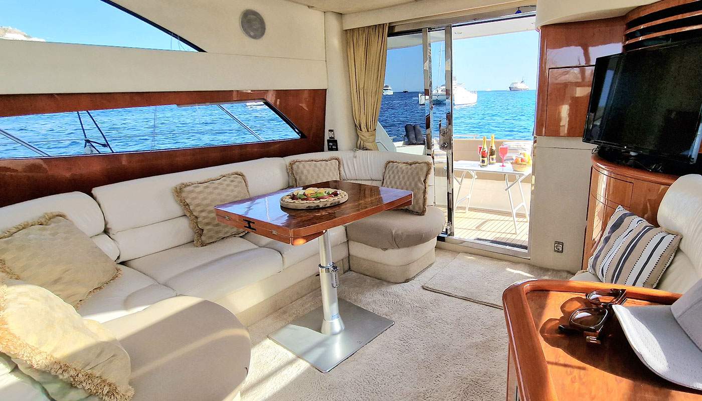 Fairline Phantom 43ft — photo 8
