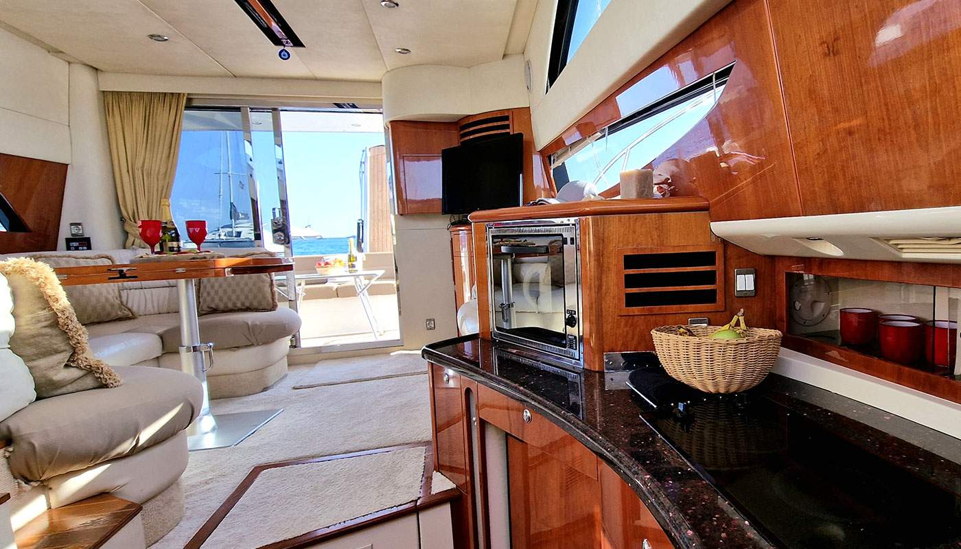 Fairline Phantom 43ft — photo 2