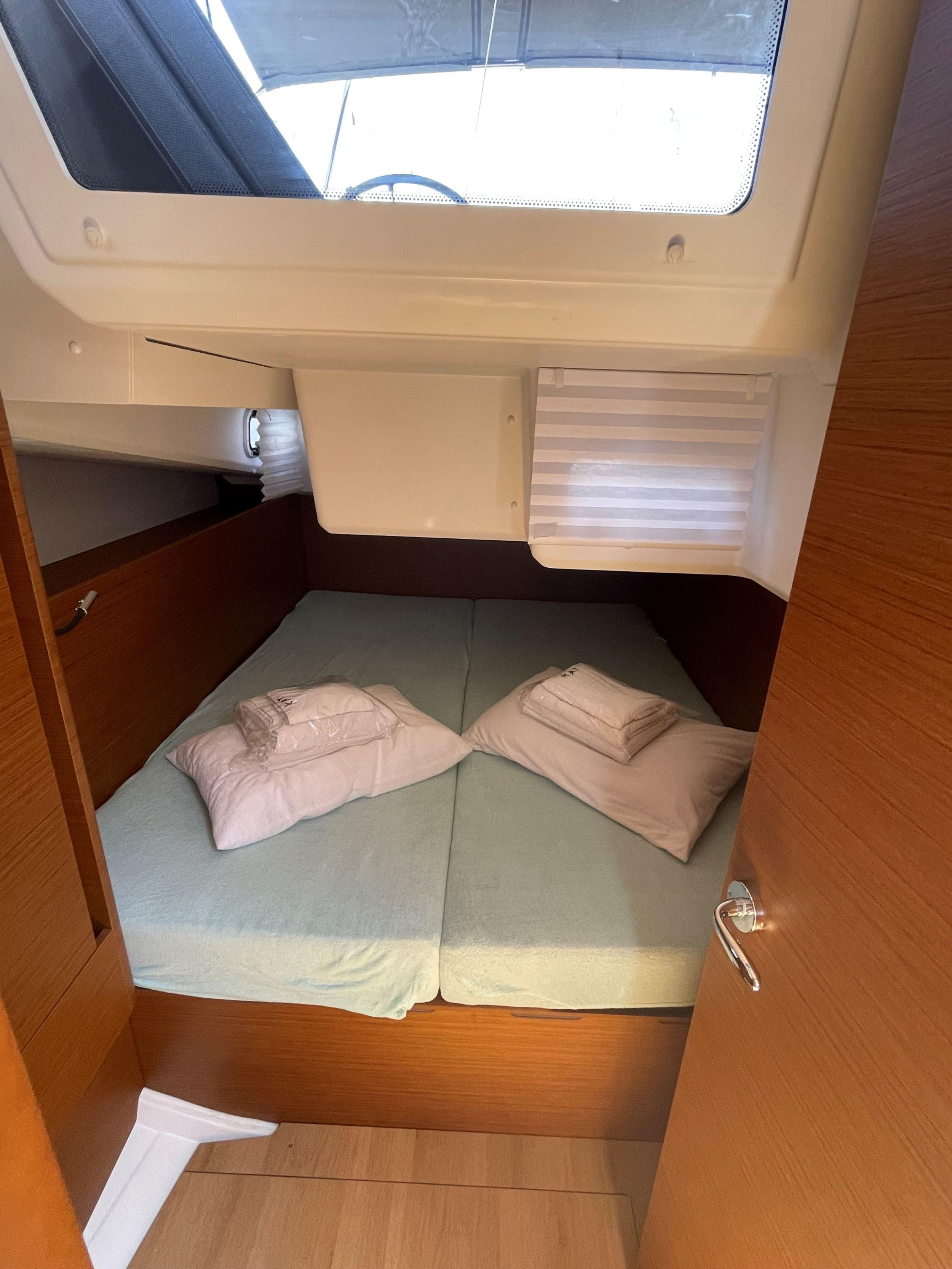 Sun Odyssey 440 — photo 3