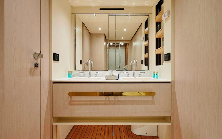 Azimut 78 Fly — photo 7