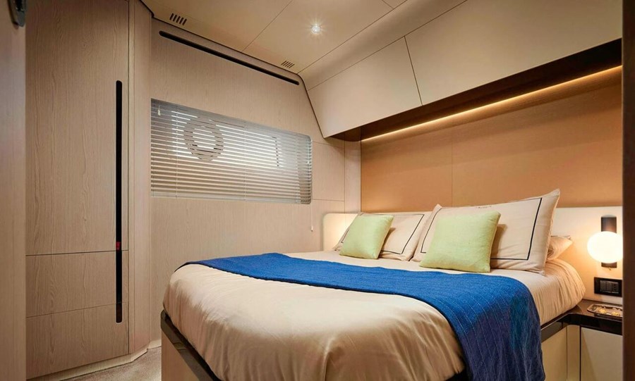 Azimut 78 Fly — photo 16