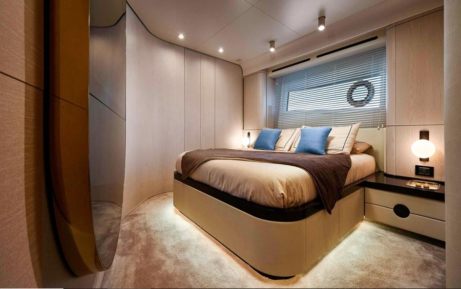 Azimut 78 Fly — photo 5