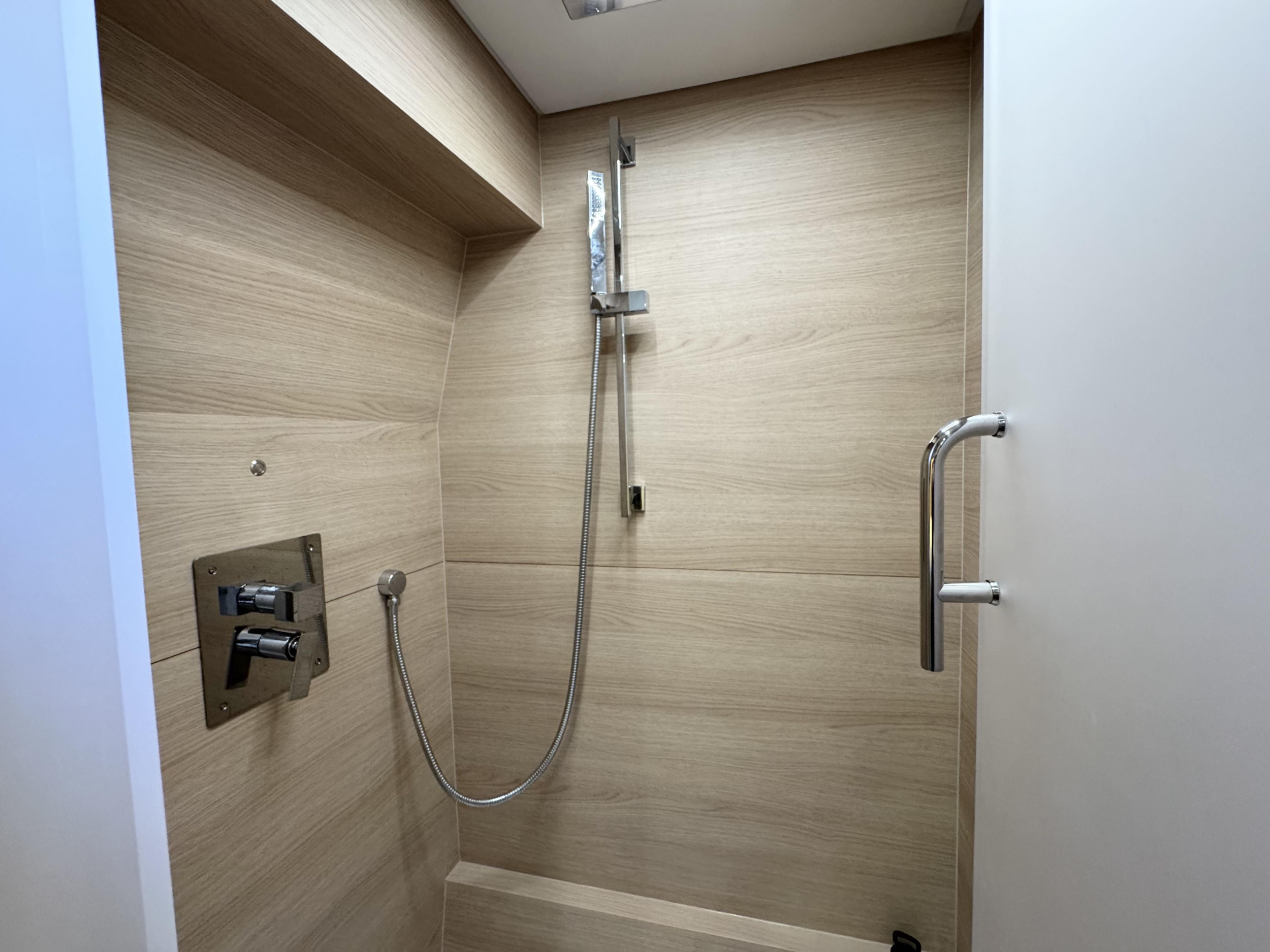 Aventura 45 — photo 32