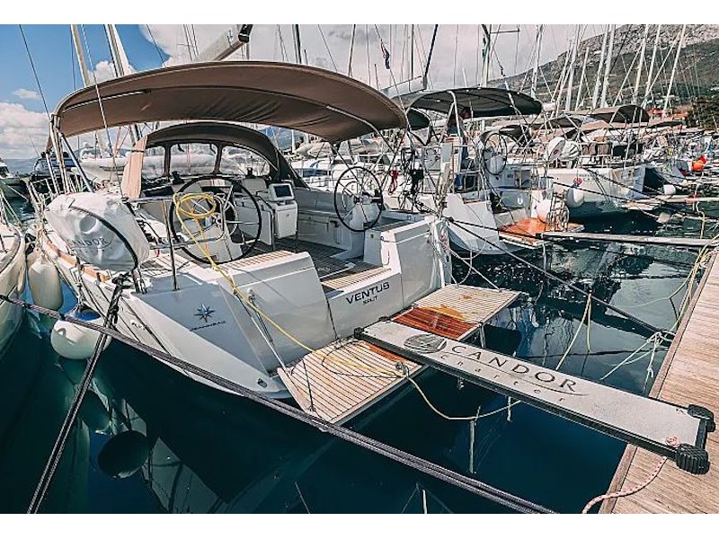 Sun Odyssey 449 — photo 1