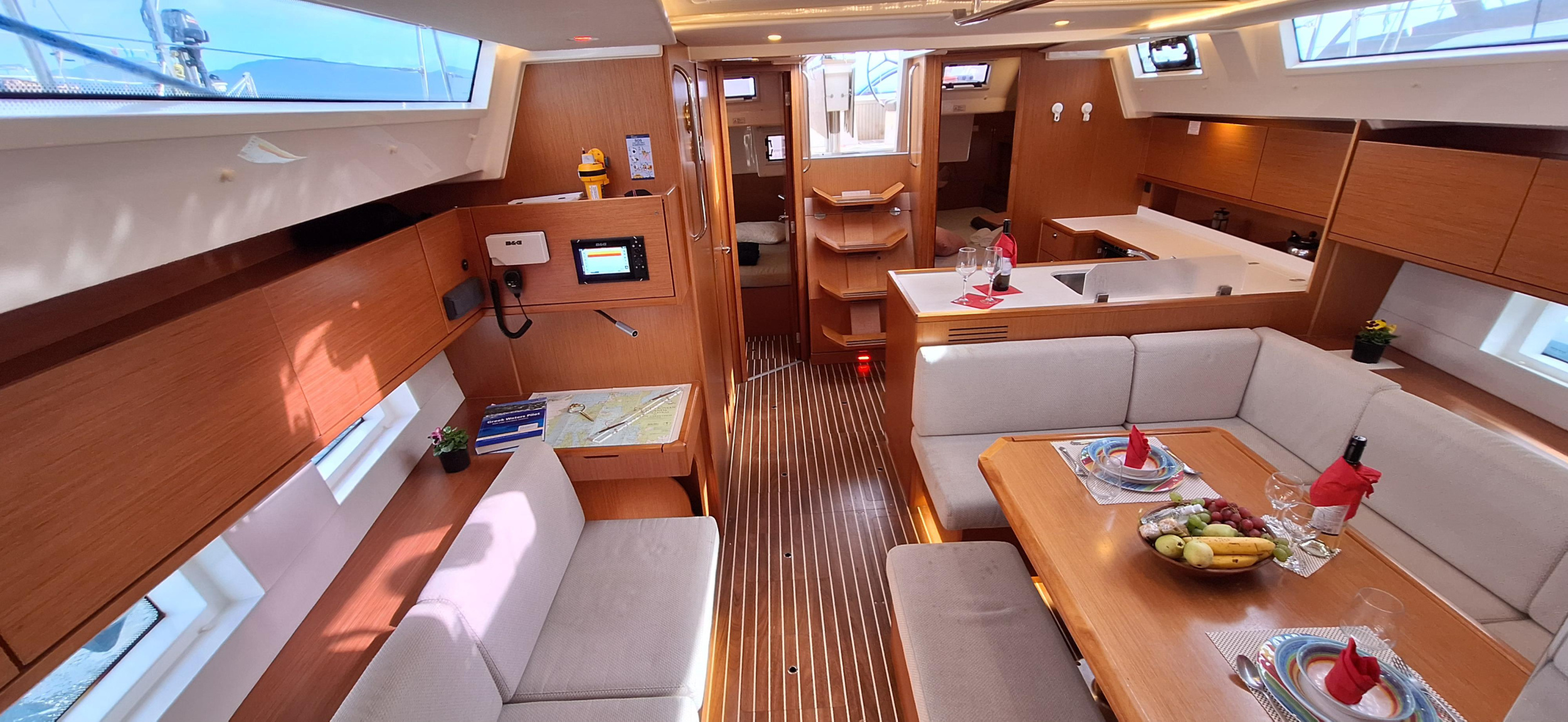 Bavaria C45 — photo 6