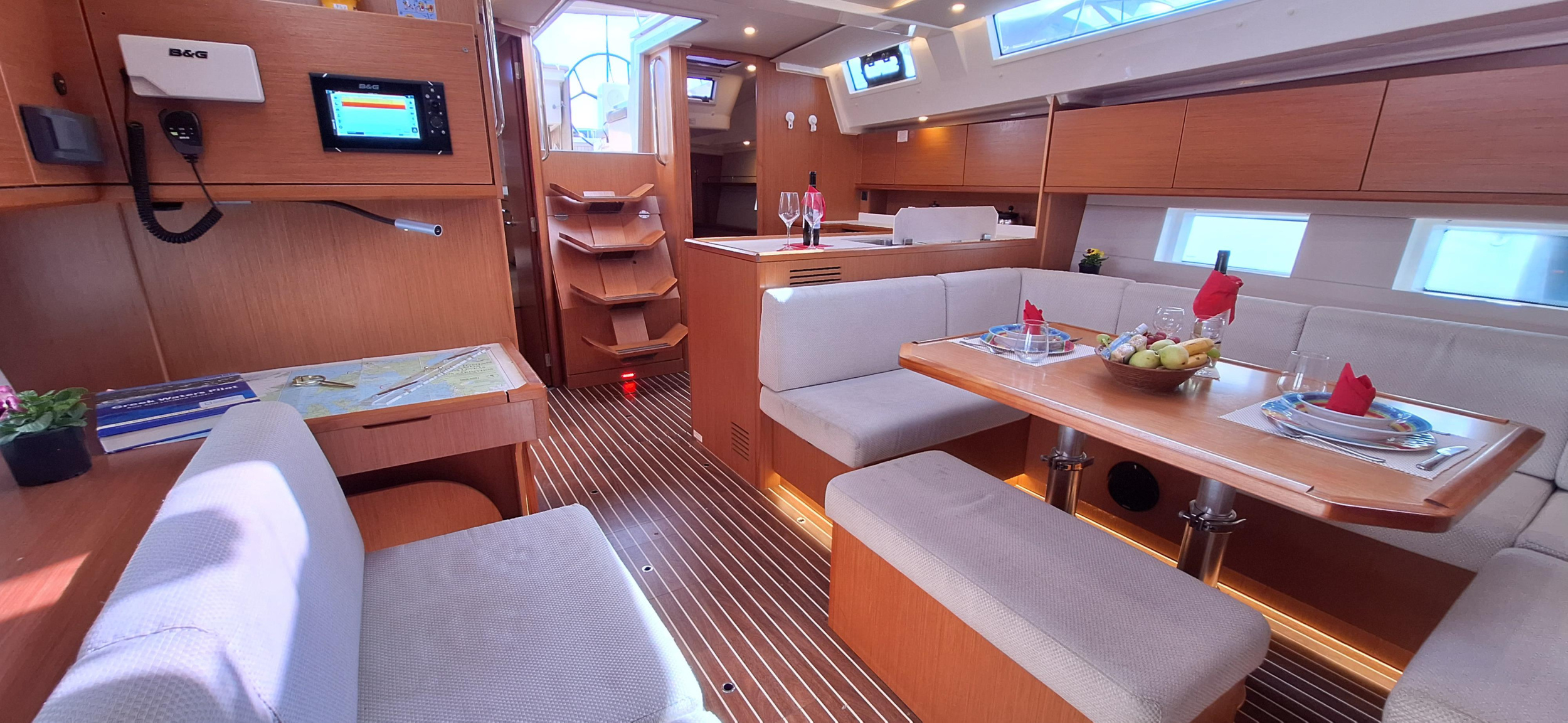 Bavaria C45 — photo 7
