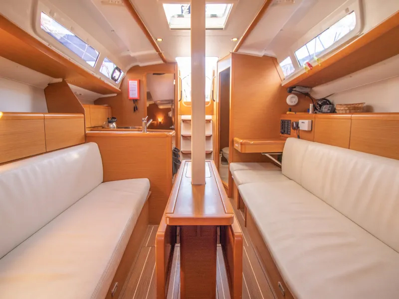 Sun Odyssey 33i — photo 3