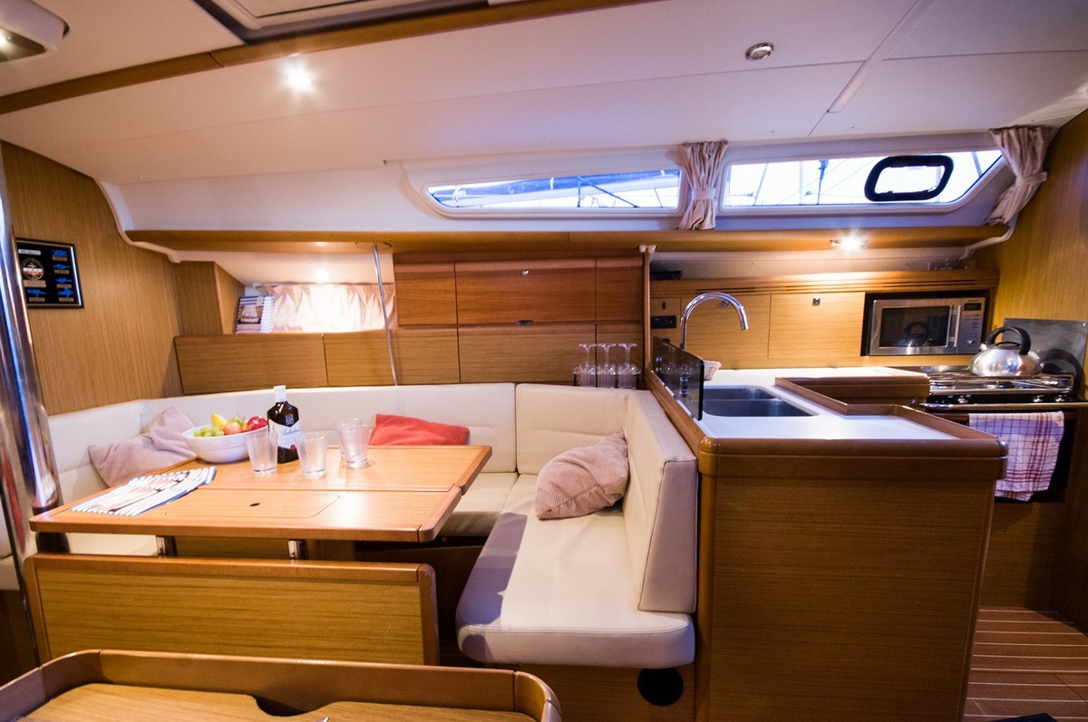 Sun Odyssey 39i — photo 13