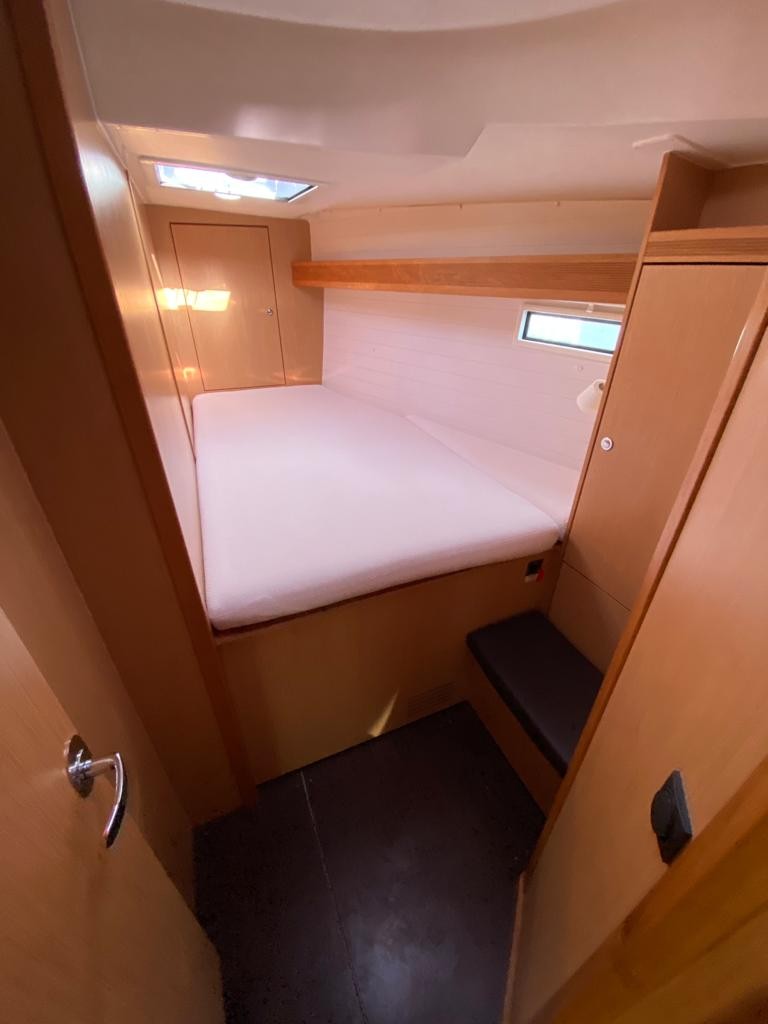 Bavaria 45 — photo 10