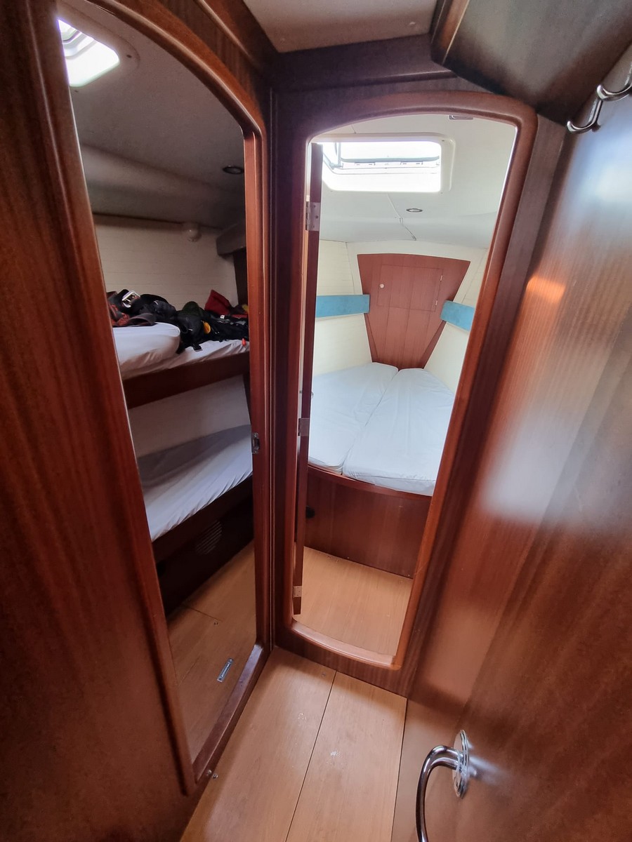 Delphia 40.3 — photo 2