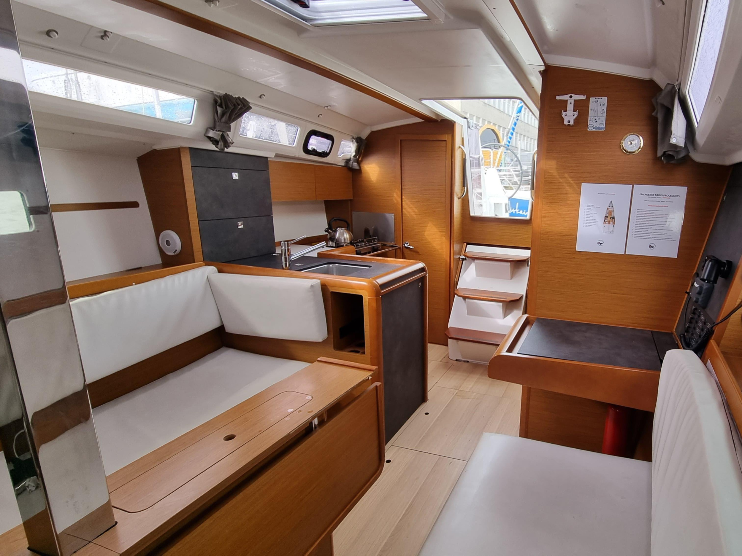 Sun Odyssey 349 — photo 4