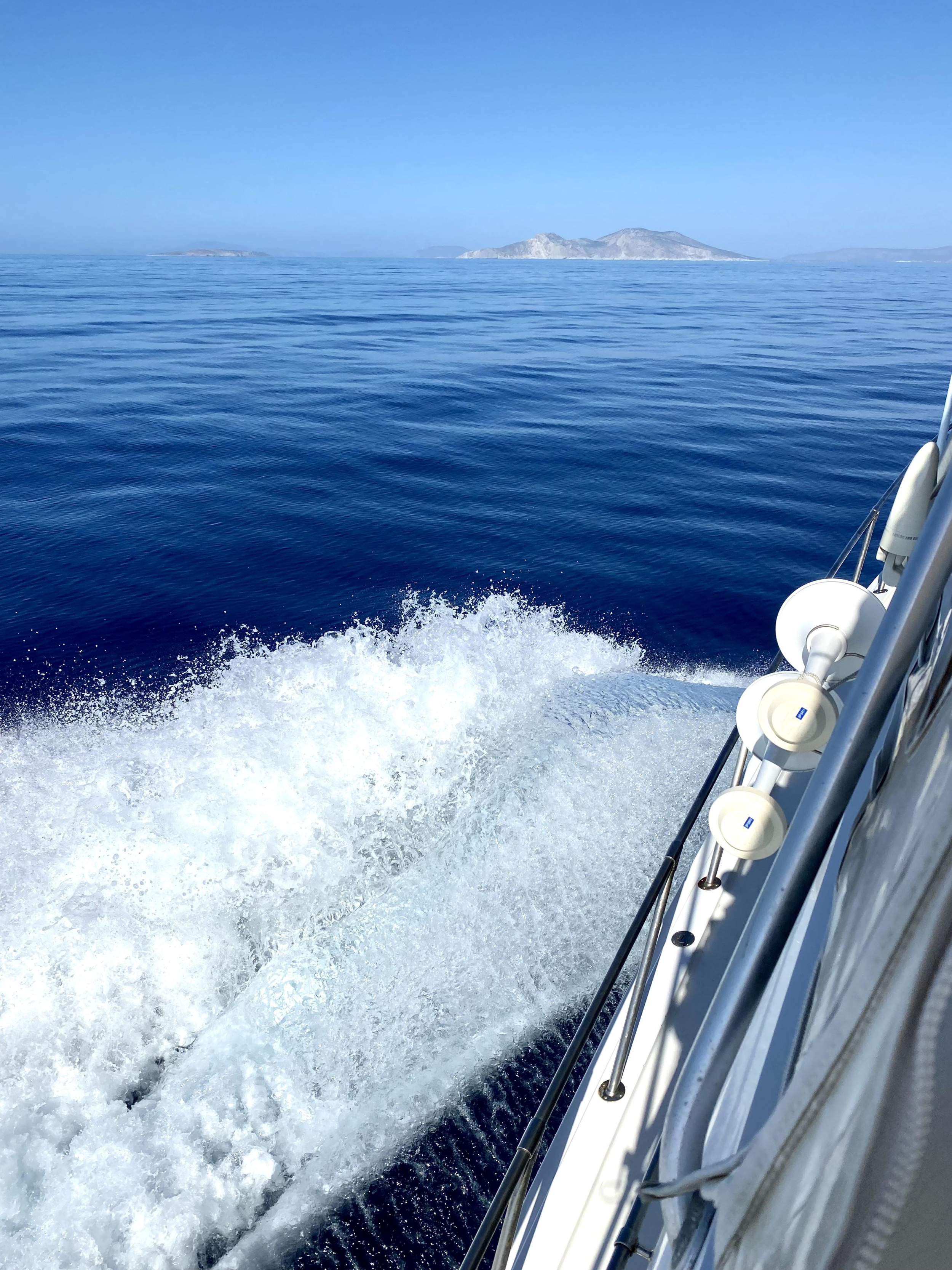 Hatteras 50 Convertible — photo 28