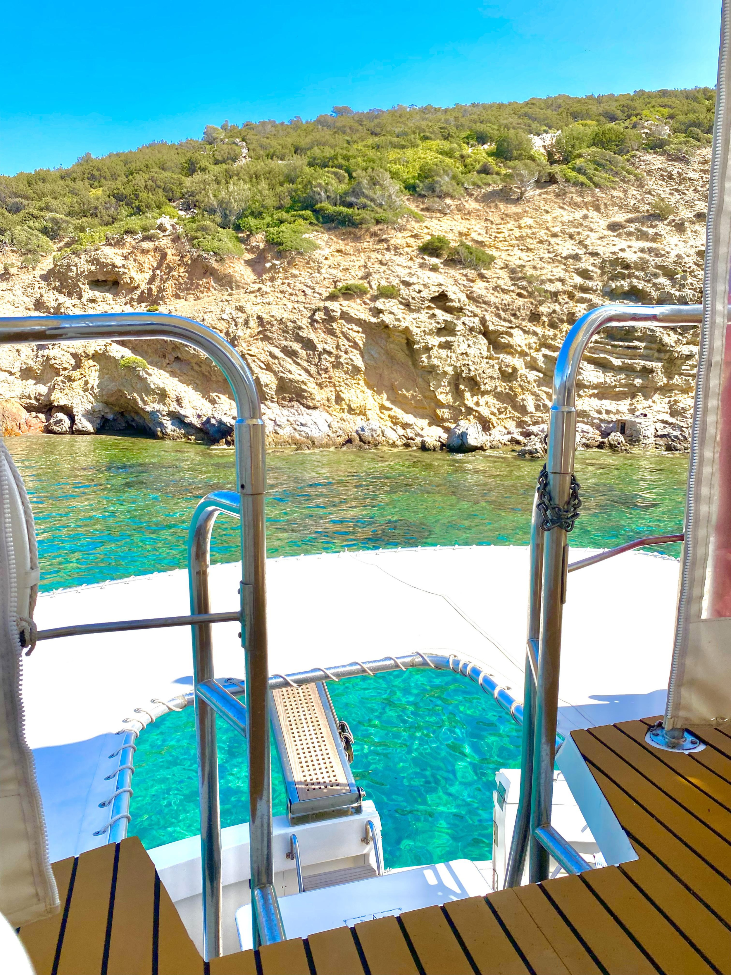 Hatteras 50 Convertible — photo 13