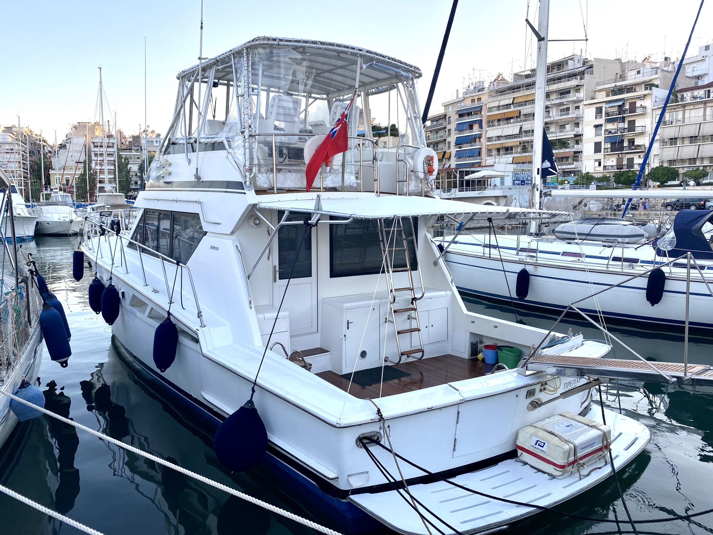 Hatteras 50 Convertible — photo 10