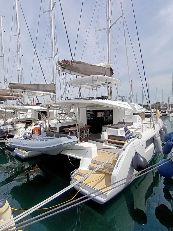 Lagoon 50 — photo 3