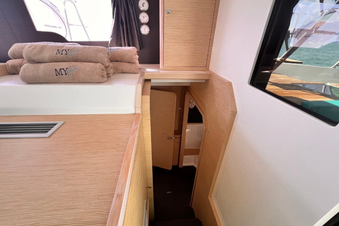 Dufour Catamaran 48 5c+5h — photo 8